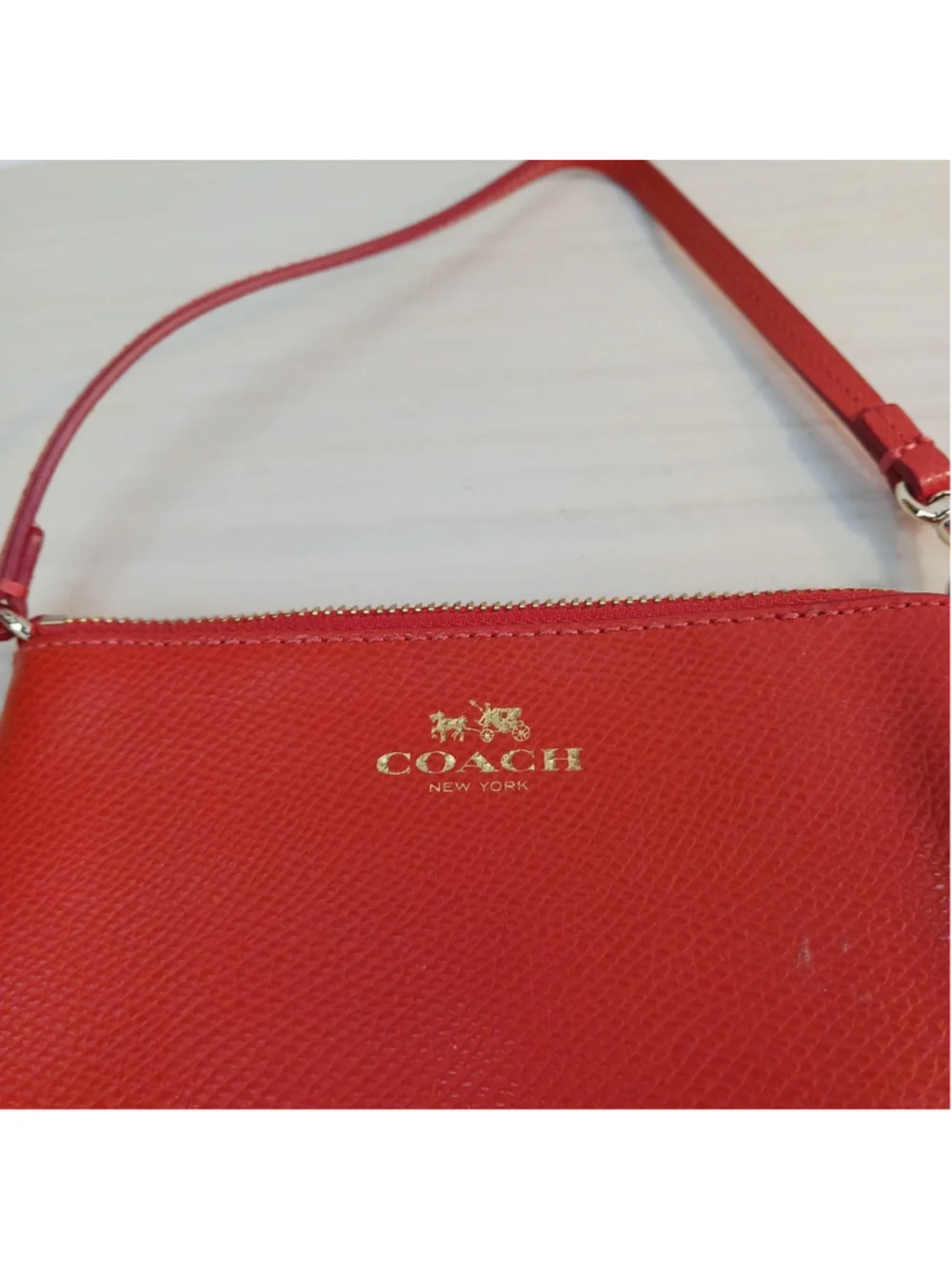 Coach wristlet wallet Orange Leather Pebble Grain Chic Classic Everyday